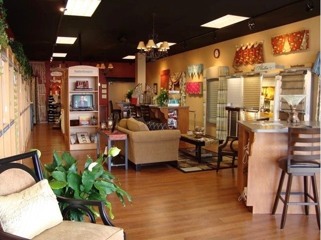 Hunter Douglas Dealer Image
